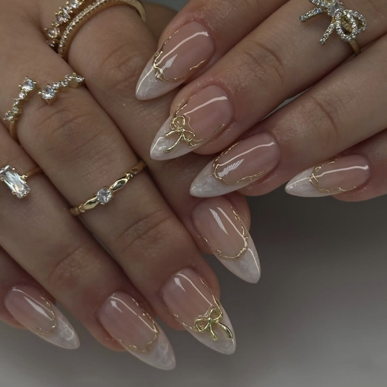 hot-selling French white smudged wearable nail short almond-shaped manicure fake nail removable wearable nail piece£ü365nails